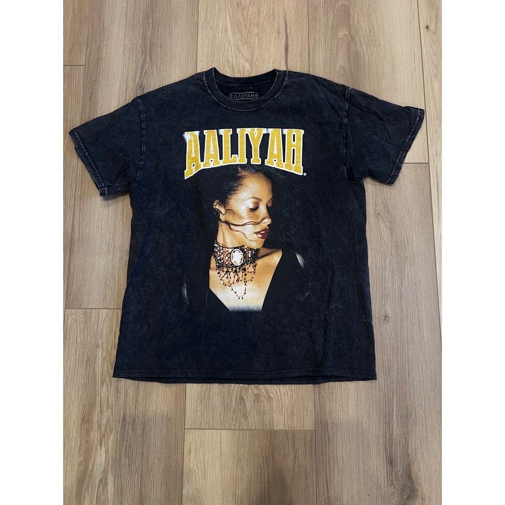 Aaliyah Tribute T-Shirt – Size Small/Medium, 100% Cotton